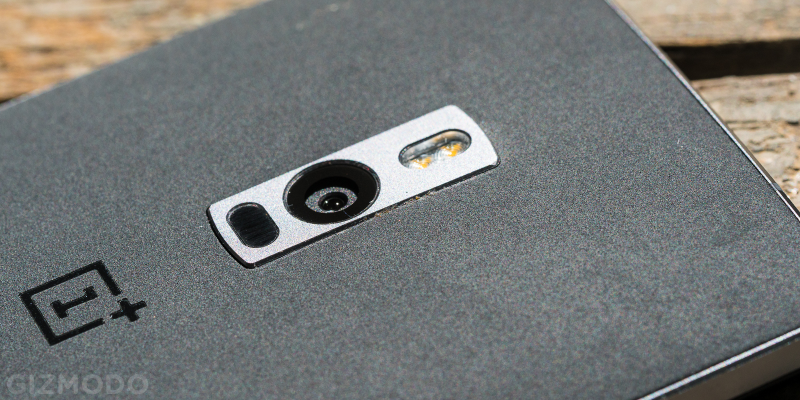 Illustration for article titled OnePlus 2 Review: It's Powerful, It's Cheap, and Dangit, It's Exciting